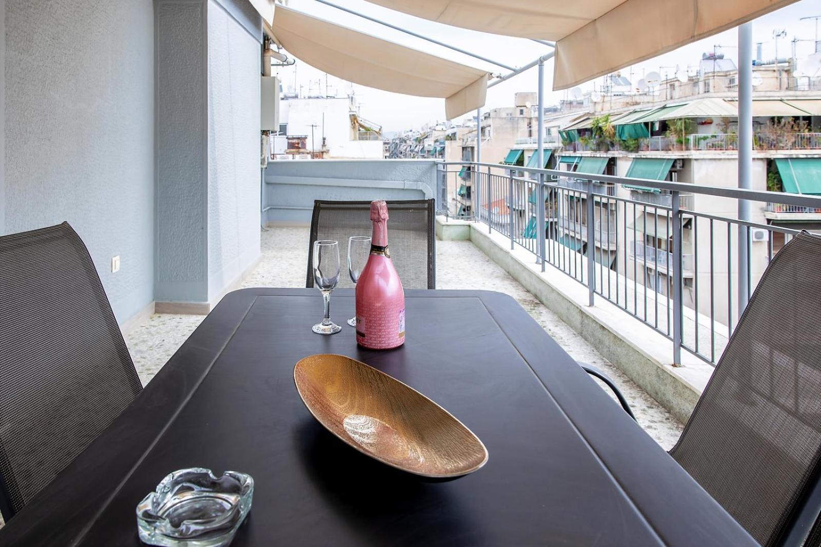 Aris123 By Smart Cozy Suites - Apartments In The Heart Of Athens - 5 Minutes From Metro - Available 24Hr Exterior foto